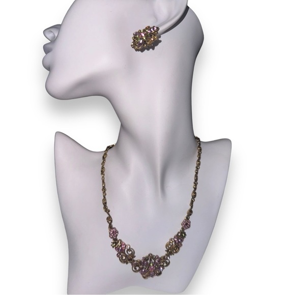 Vintage Avon Jewelry Set - Picture 3 of 9